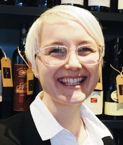Caroline-Thompson-Hill-Accolade Wine