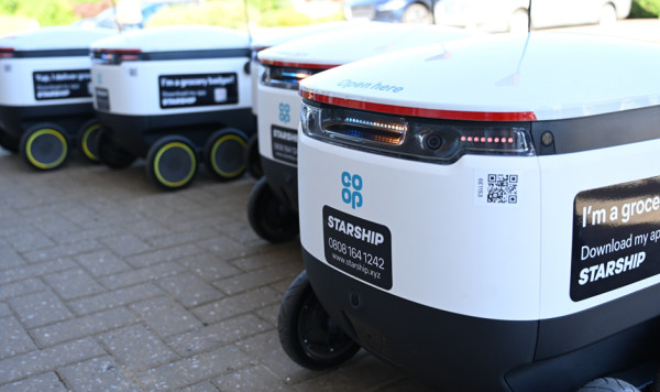 Co-op-starship-robot
