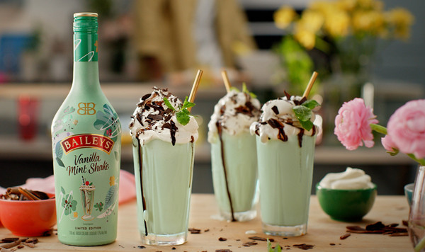 Baileys-Vanilla-Mint-Shake