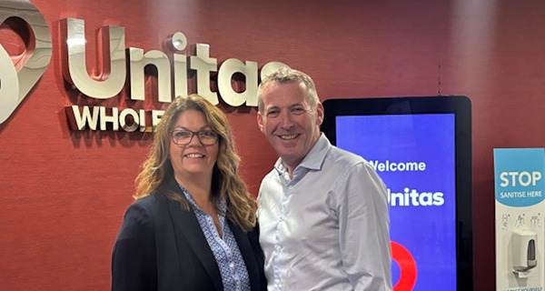 Victoria_Lockie_and_John_Kinney-Unitas